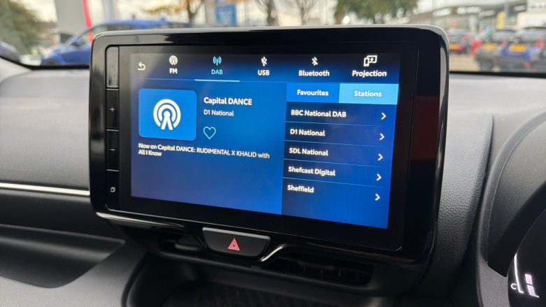 Toyota Yaris 1.5 Hybrid Design 5dr CVT Hybrid Hatchback